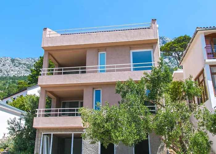 Apartments With A Parking Space Brela, Makarska - 16596