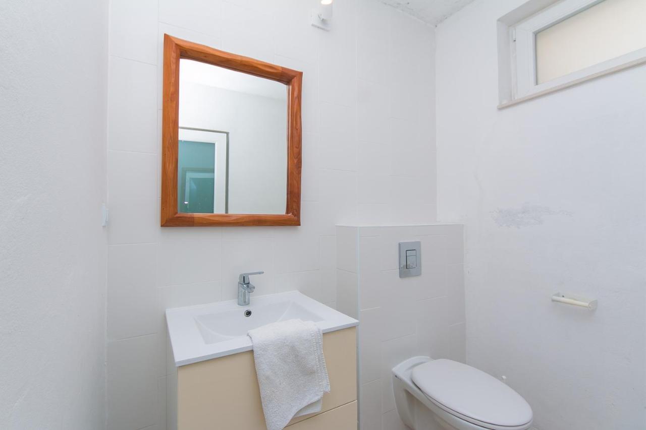 Apartment With A Parking Space Brela, Makarska - 16596