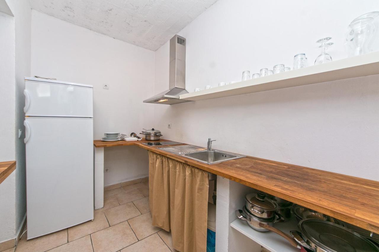 Apartment With A Parking Space Brela, Makarska - 16596