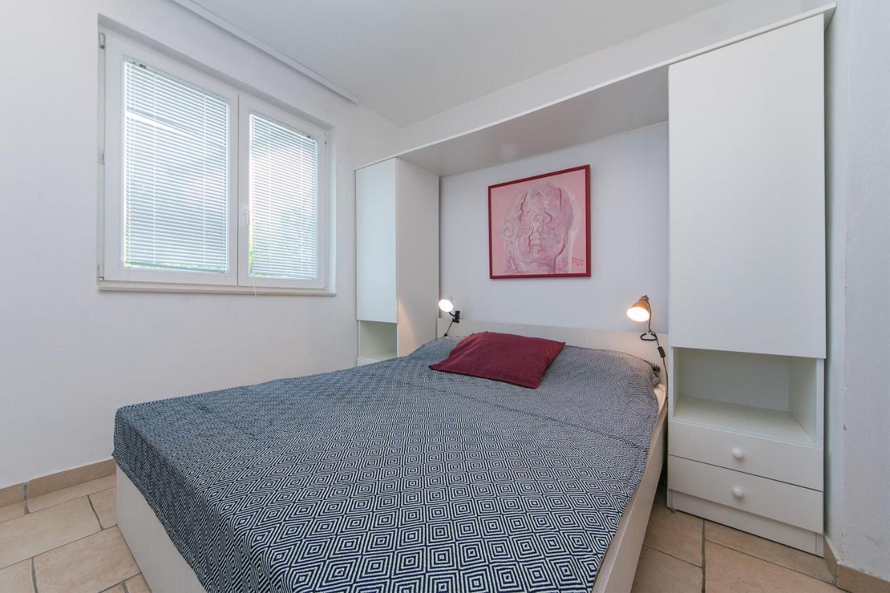 With A Parking Space Brela, Makarska - 16596 Apartment